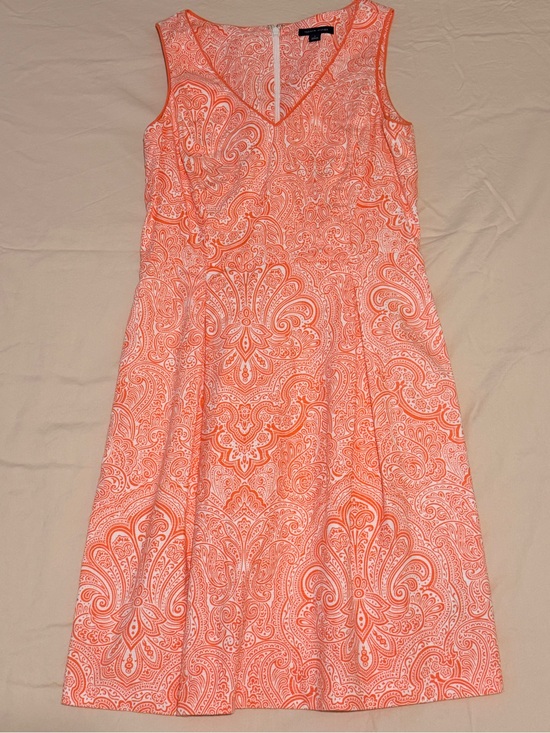 Tommy Hilfiger Dresses & Skirts - Tommy Hilfiger V‑Neck Fit & Flare Dress